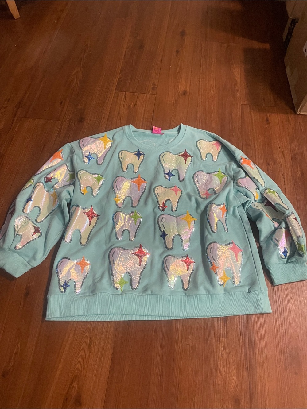 QUEEN OF SPARKLES Mint Sequin Tooth Appliqué Sweatshirt